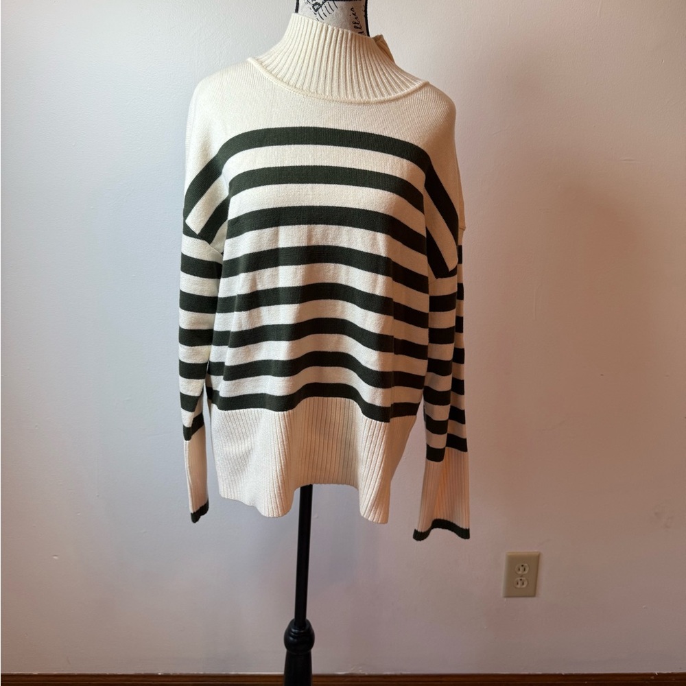 Velvet Heart stripe‎ Cream and Black Women's Sweater